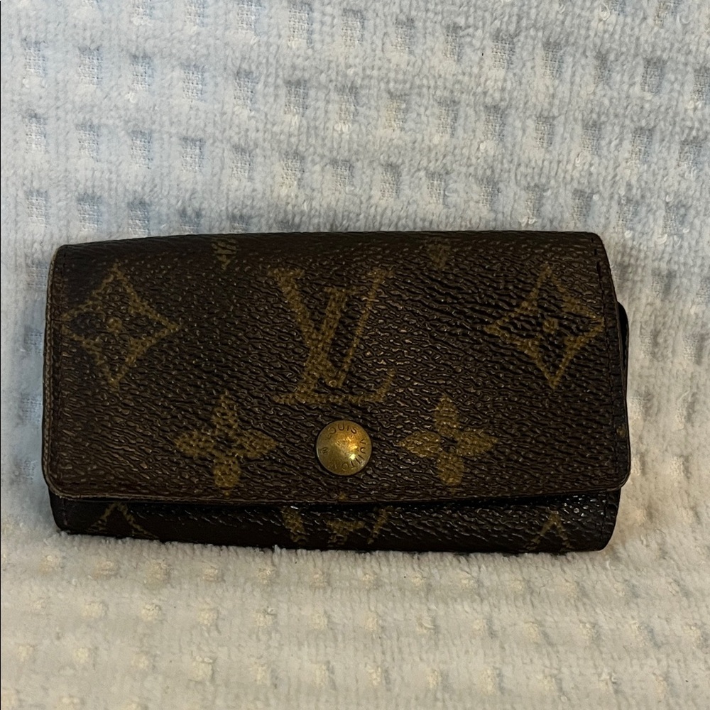 Louis Vuitton 4 Hook Key Holder